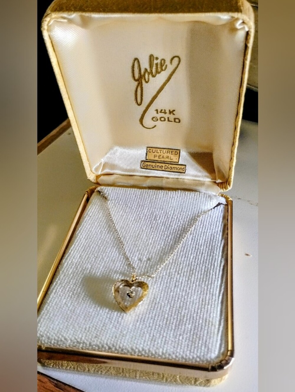 Vintage Jolie 14K Yellow Gold Genuine Diamond Open Heart Pendant Necklace 1.5g